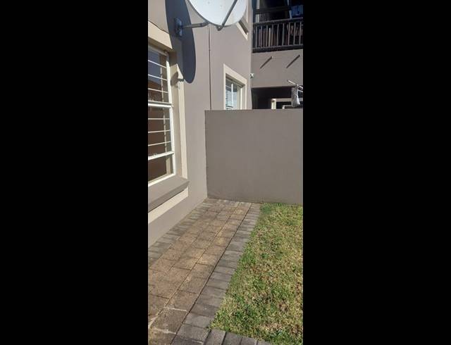 2 BEDROOM TOWNHOUSE FOR SALE IN VAN DYK PARK